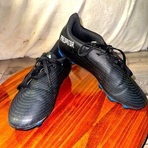 Adidas Predator Edge Football Athletic Cleats Shoes Youth Size 5.5 BLACK White